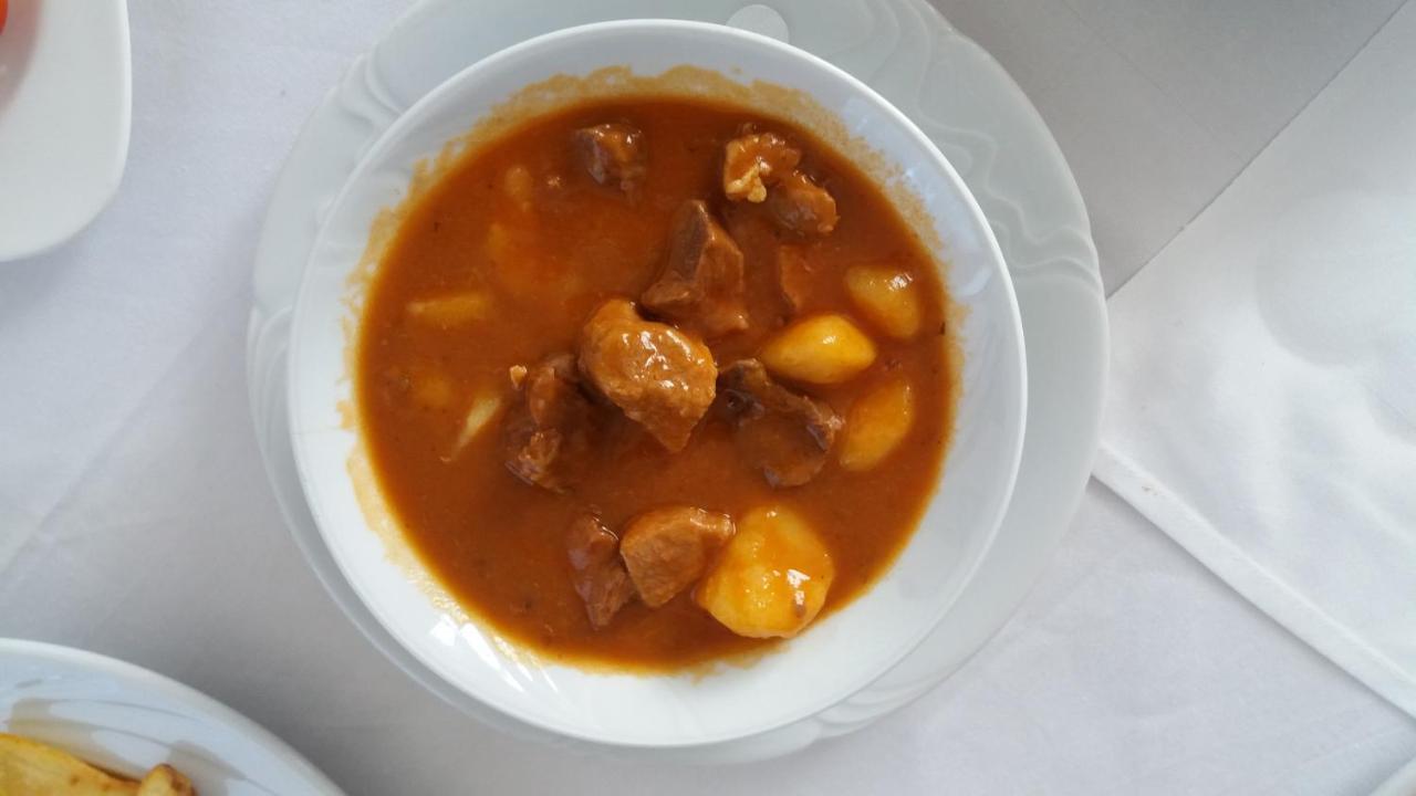 מלון Salovci Gostisce Pri Rudiju מראה חיצוני תמונה